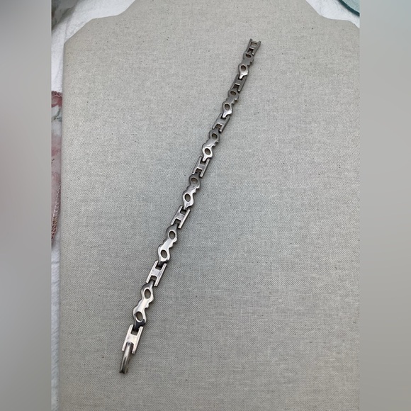 Linked 925 Sterling Silver Bracelet - Picture 1 of 4